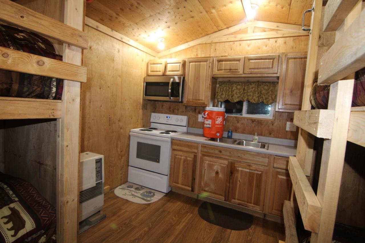 Alaskan Adventure Dry Cabins Pleasant Valley Exterior photo